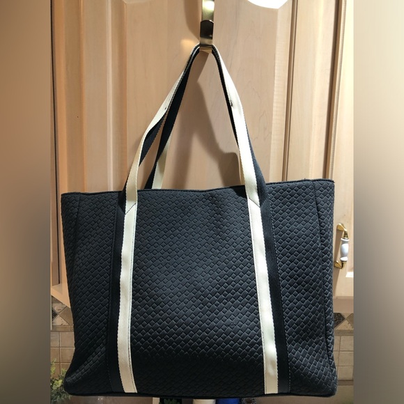 Stella & Dot Black Quilted Large Utility Tote Bag - Picture 5 of 14